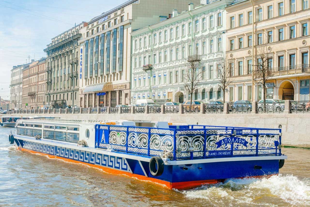 Теплоход «Аполлон» — салон и оснащение, аренда напрямую — фото 15