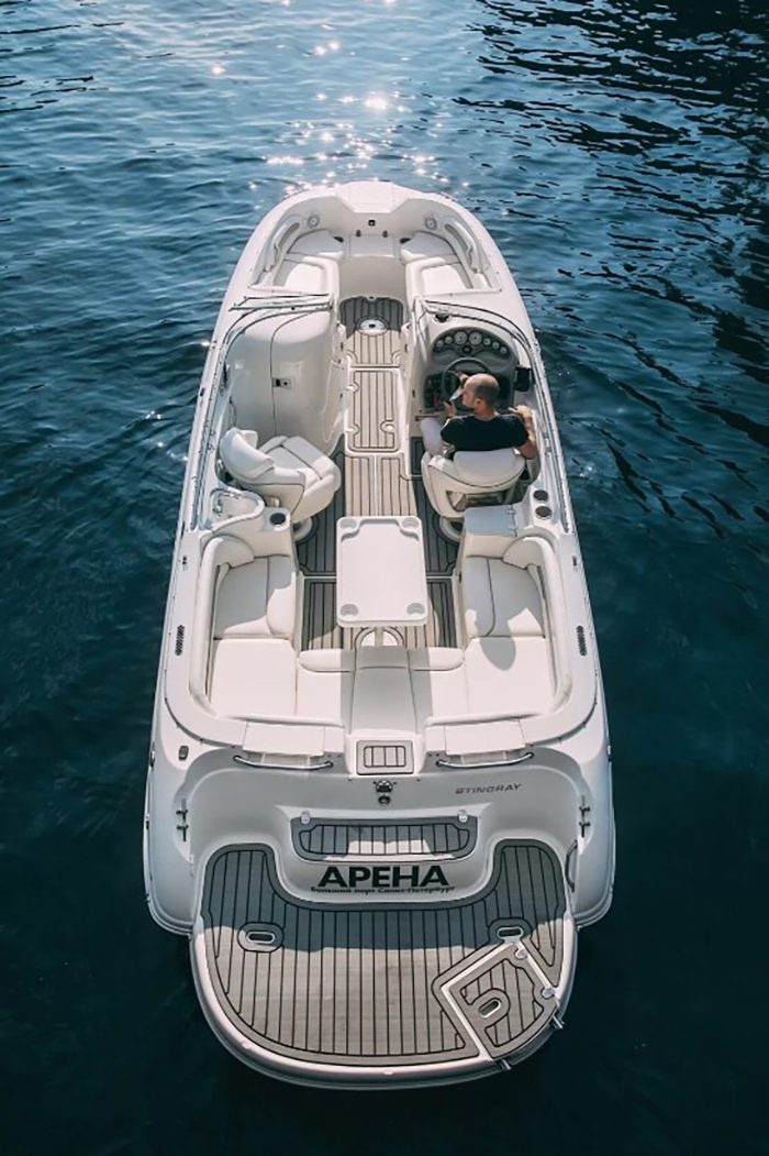 Интерьер катера «Арена» — фото нашего флота