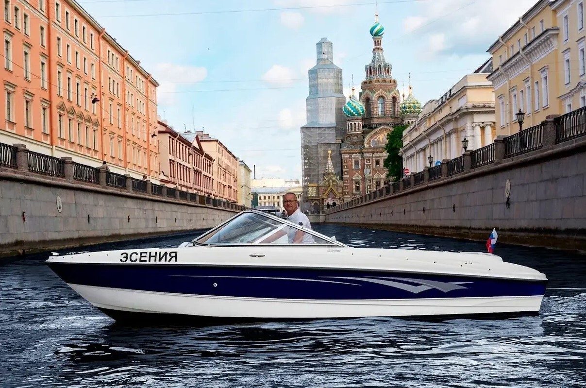 Каюта катера «Эсения» — оснащение для гостей