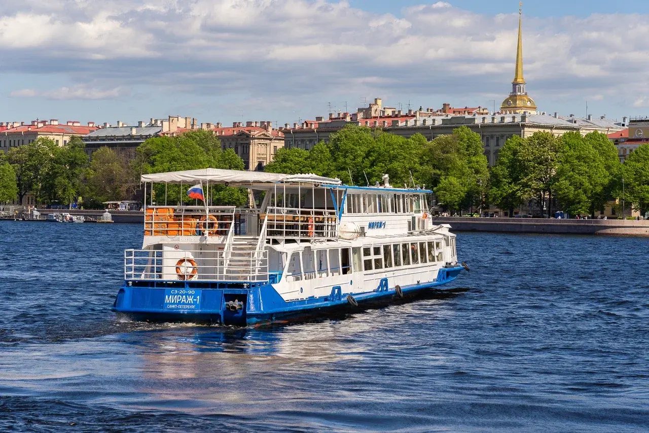 Наш теплоход «Мираж» у собственного причала в Санкт-Петербурге