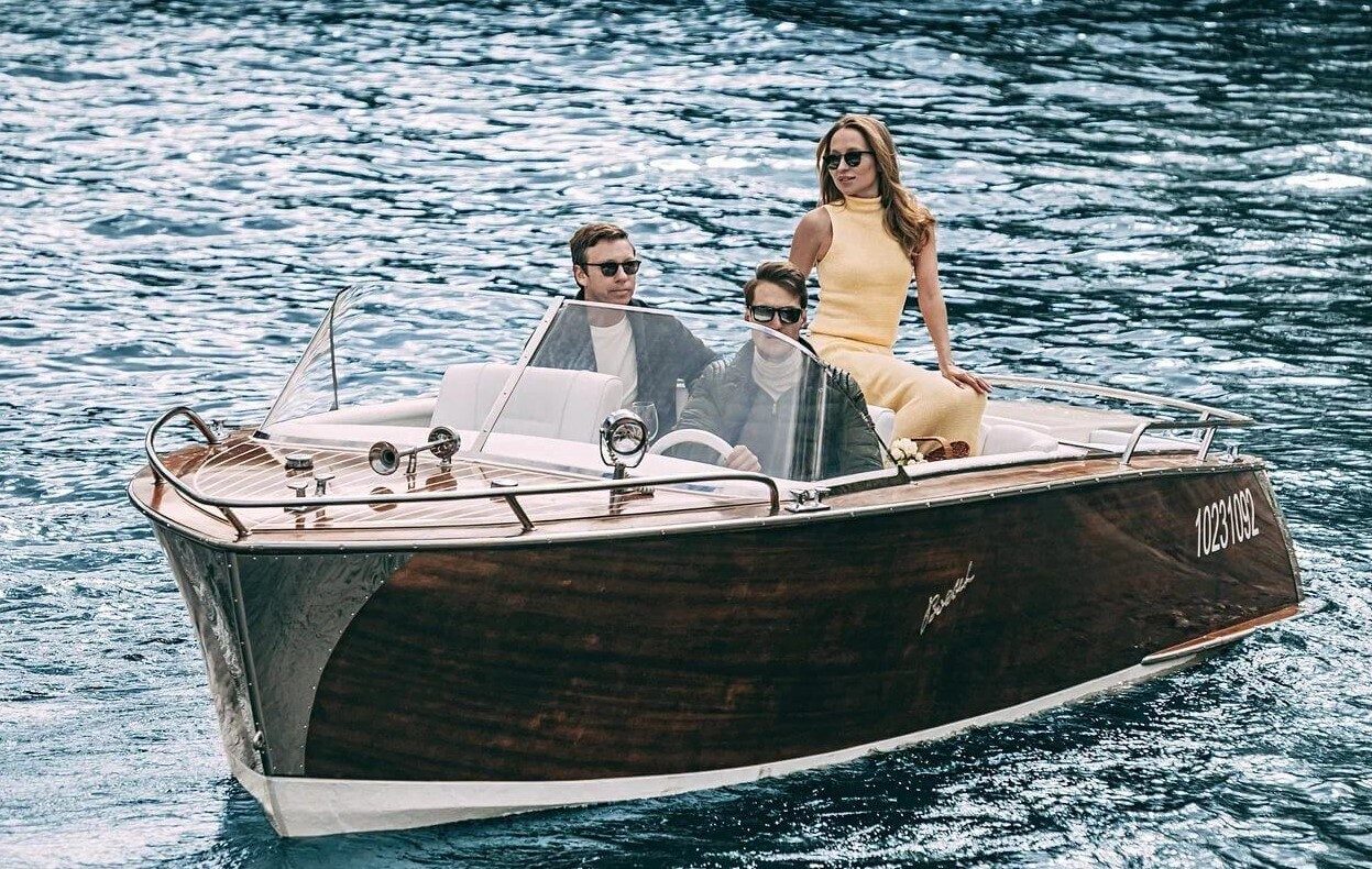 Наш катер «Рива (Riva)» у собственного причала в Санкт-Петербурге — фото 14