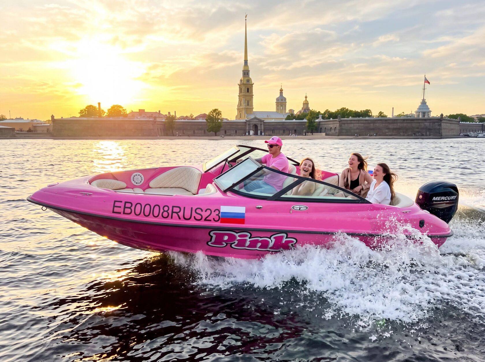 Посадка гостей на катер «Пинк / Pink» — причал в центре Петербурга