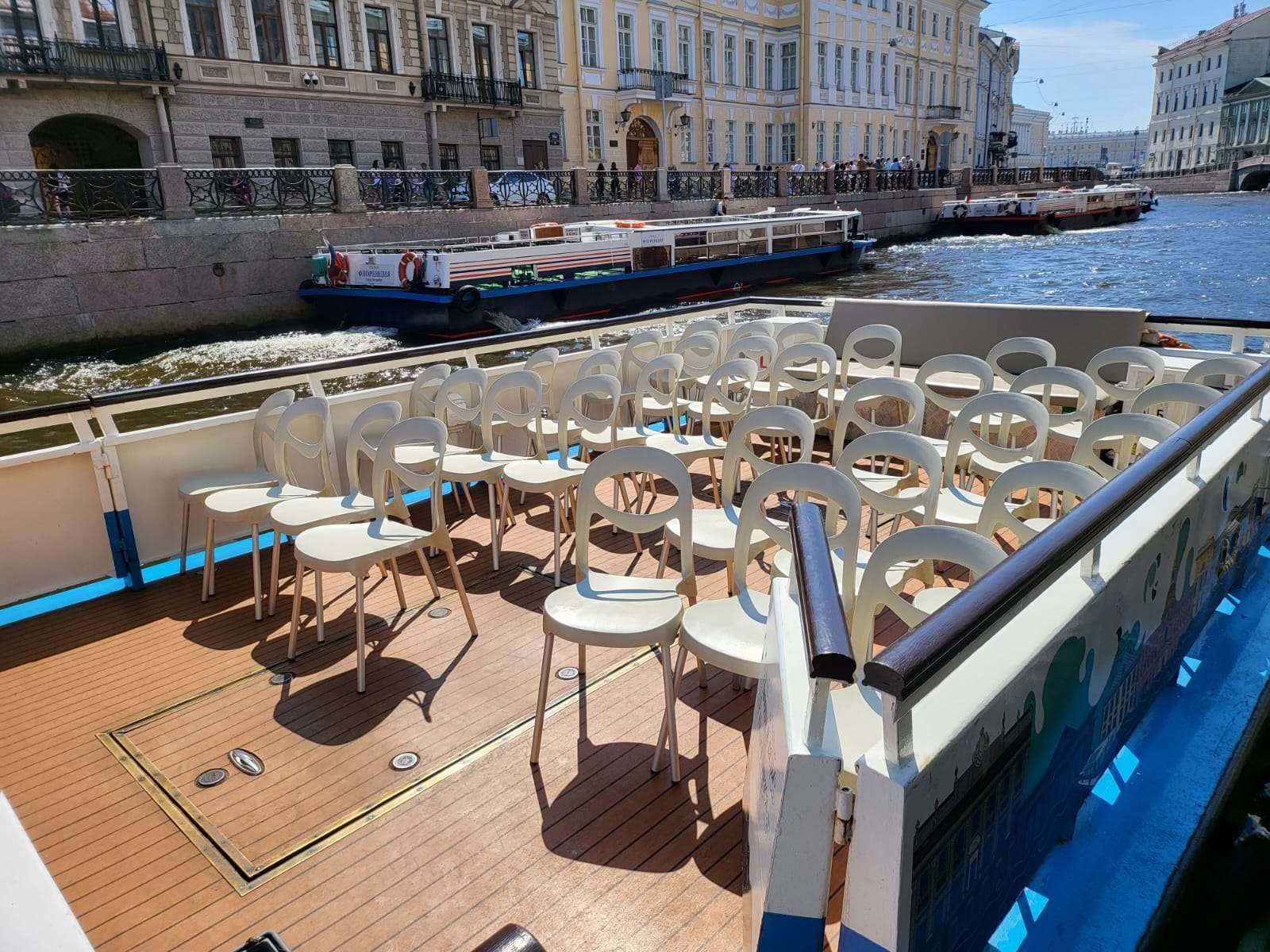 Теплоход «Сударь» нашей компании — аренда от судовладельца в СПб — фото 13