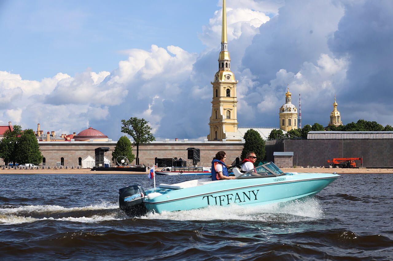 Открытая палуба катера «Тиффани / Tiffany» — егокатер