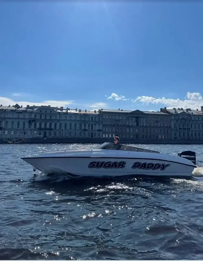 Катер «Шугар Дедди / Sugar Daddy» нашей компании — аренда от судовладельца в СПб — фото 13