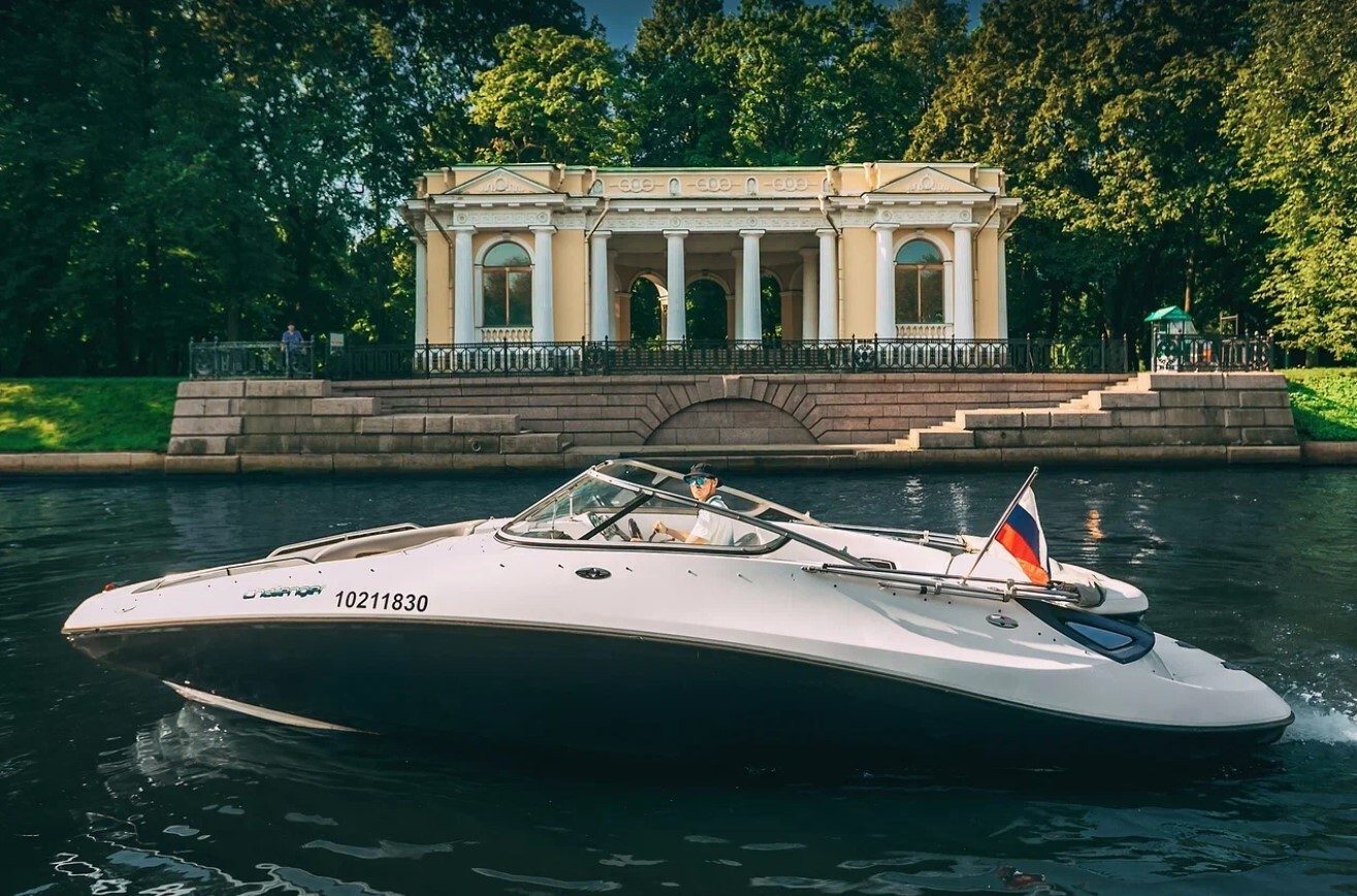 Интерьер катера «Сиду» — фото нашего флота