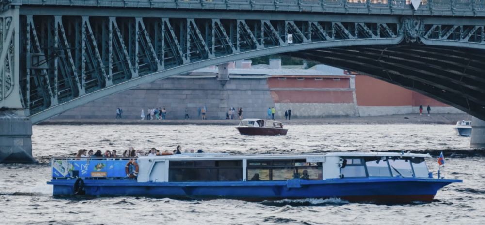 Наш теплоход «Рощинка» у собственного причала в Санкт-Петербурге