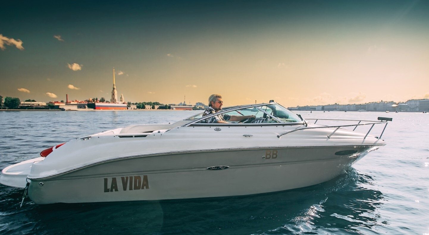Катер «Ла Вида / La Vida» нашей компании — аренда от судовладельца в СПб — фото 13