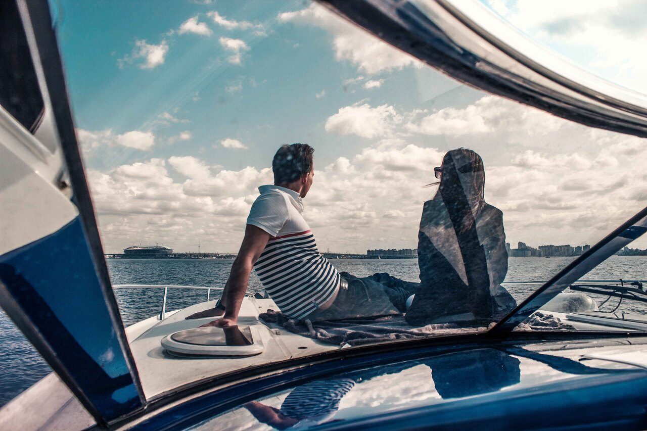 Катер «Сансикер Sunseeker 48» — салон и оснащение, аренда напрямую