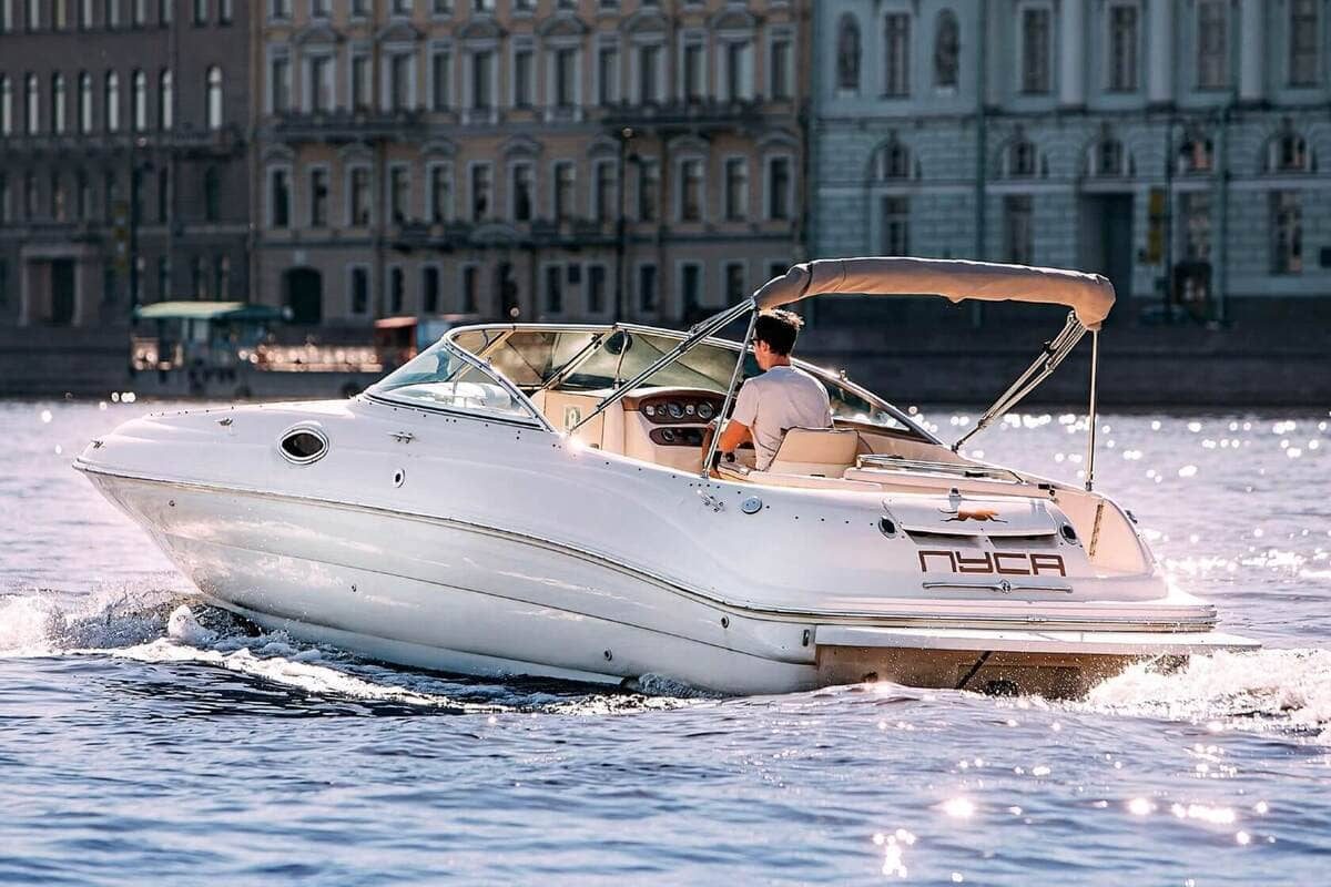 Катер «Пуса» на маршруте по рекам и каналам
