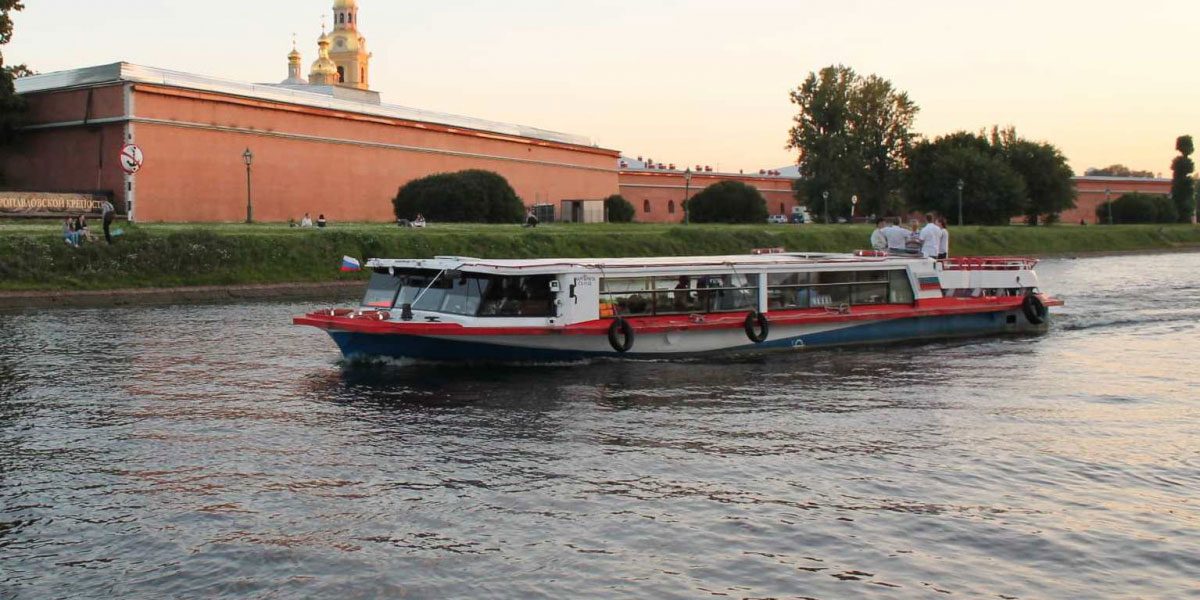 Теплоход «Маргарита» — салон и оснащение, аренда напрямую — фото 15