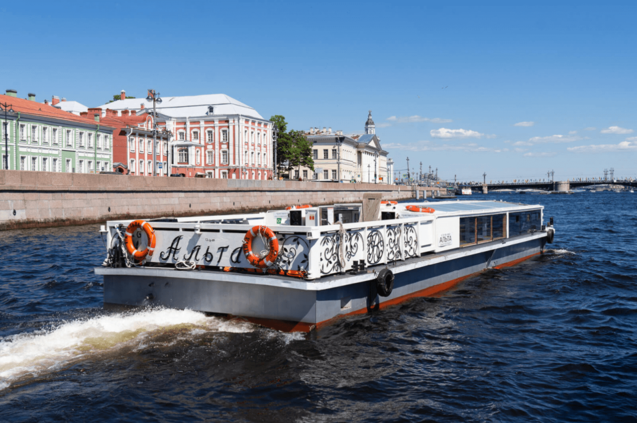 Наш теплоход «Альта» у собственного причала в Санкт-Петербурге